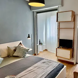 Cozy 3 Km Away From Duomo Apartament